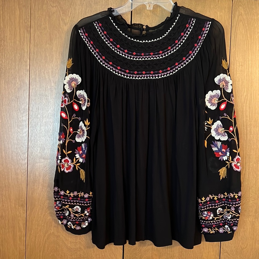 Akemi + Kim Embroidered Top